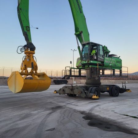 Hydraulic clamshell grab bucket
