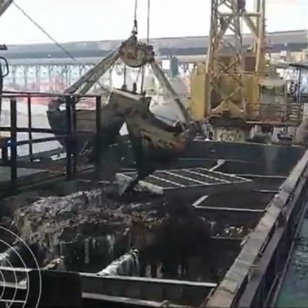 APR Ship grab crane