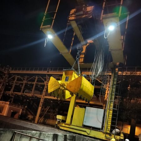 Clamshell Bucket for Underwater Dredging