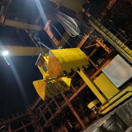 Maco Corporation 2m3 Electro-Hydraulic Clamshell Grab Bucket