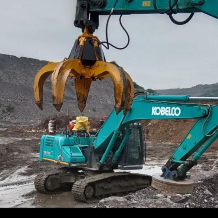 Vedanta excavator orange peel grab